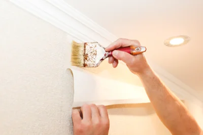 Pose de papier peint au Creusot — revêtements muraux et toiles de verre